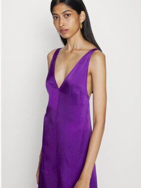Victoria Beckham  panelled v-neck midi dress (Size 0)